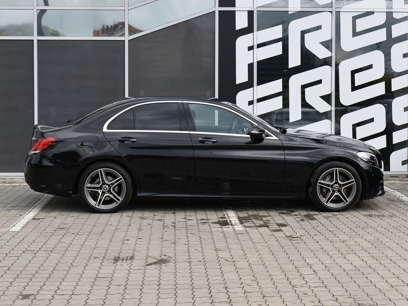 Mercedes-Benz