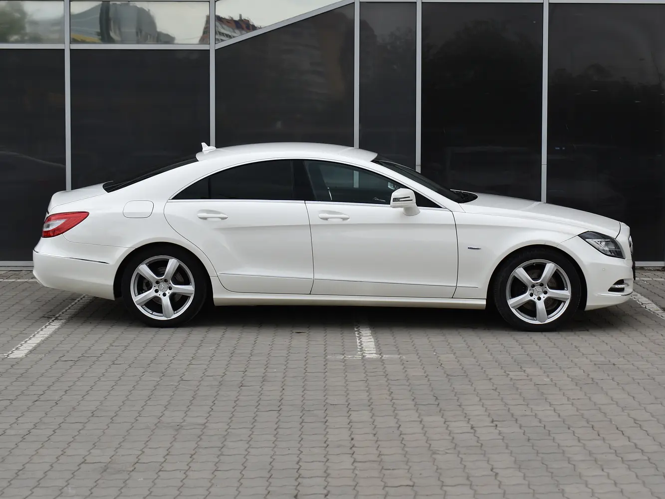 Mercedes-Benz