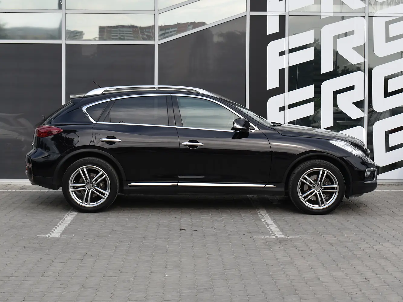 Infiniti