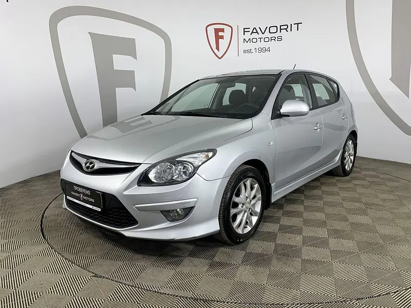 i30