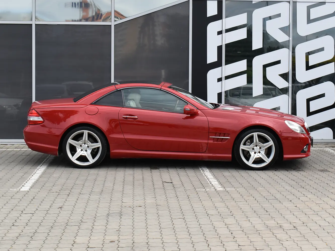 Mercedes-Benz