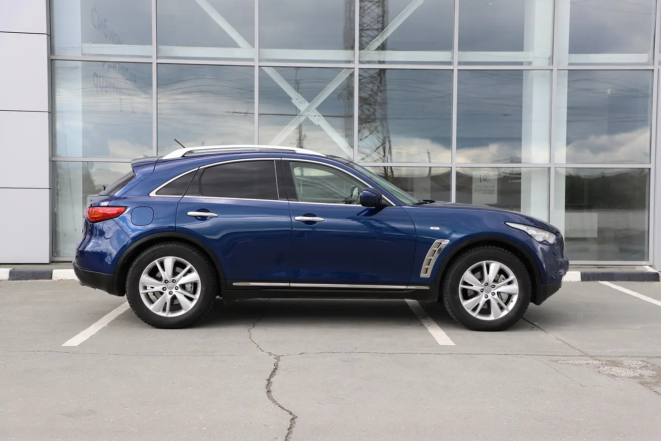 Infiniti
