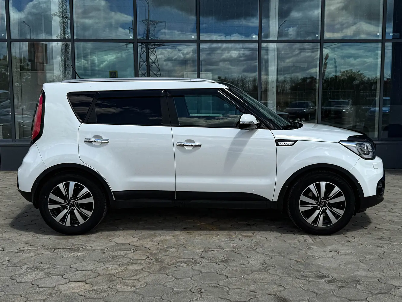 Kia