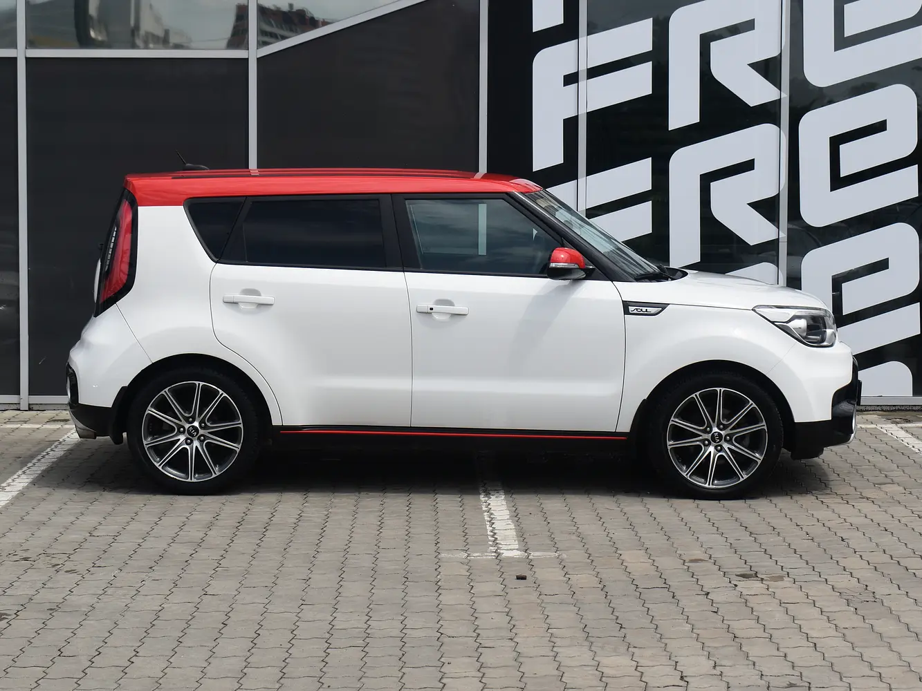 Kia