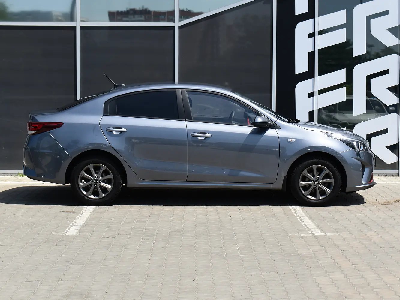 Kia