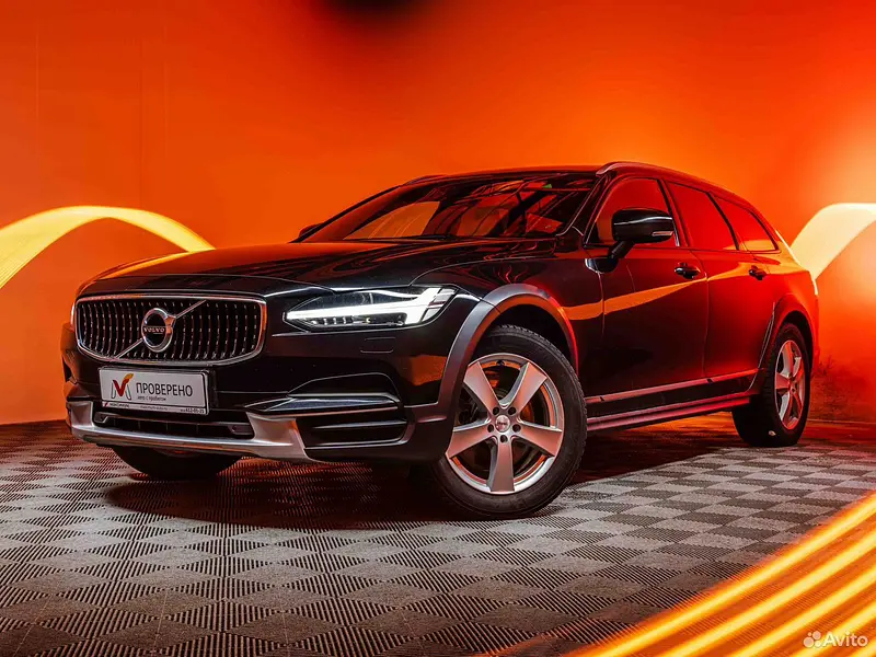 V90 Cross Country