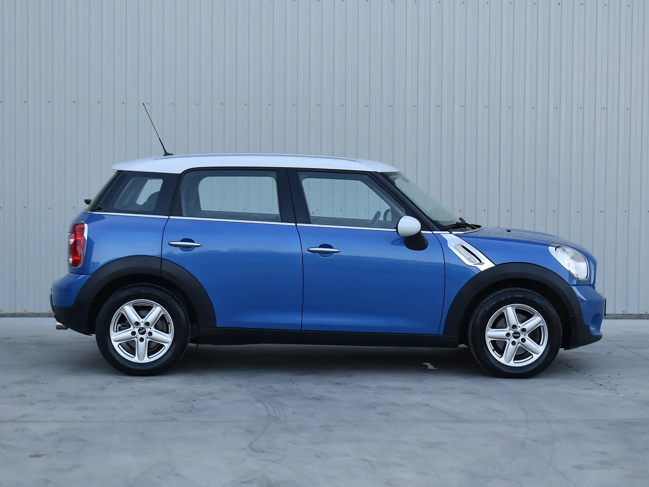 MINI