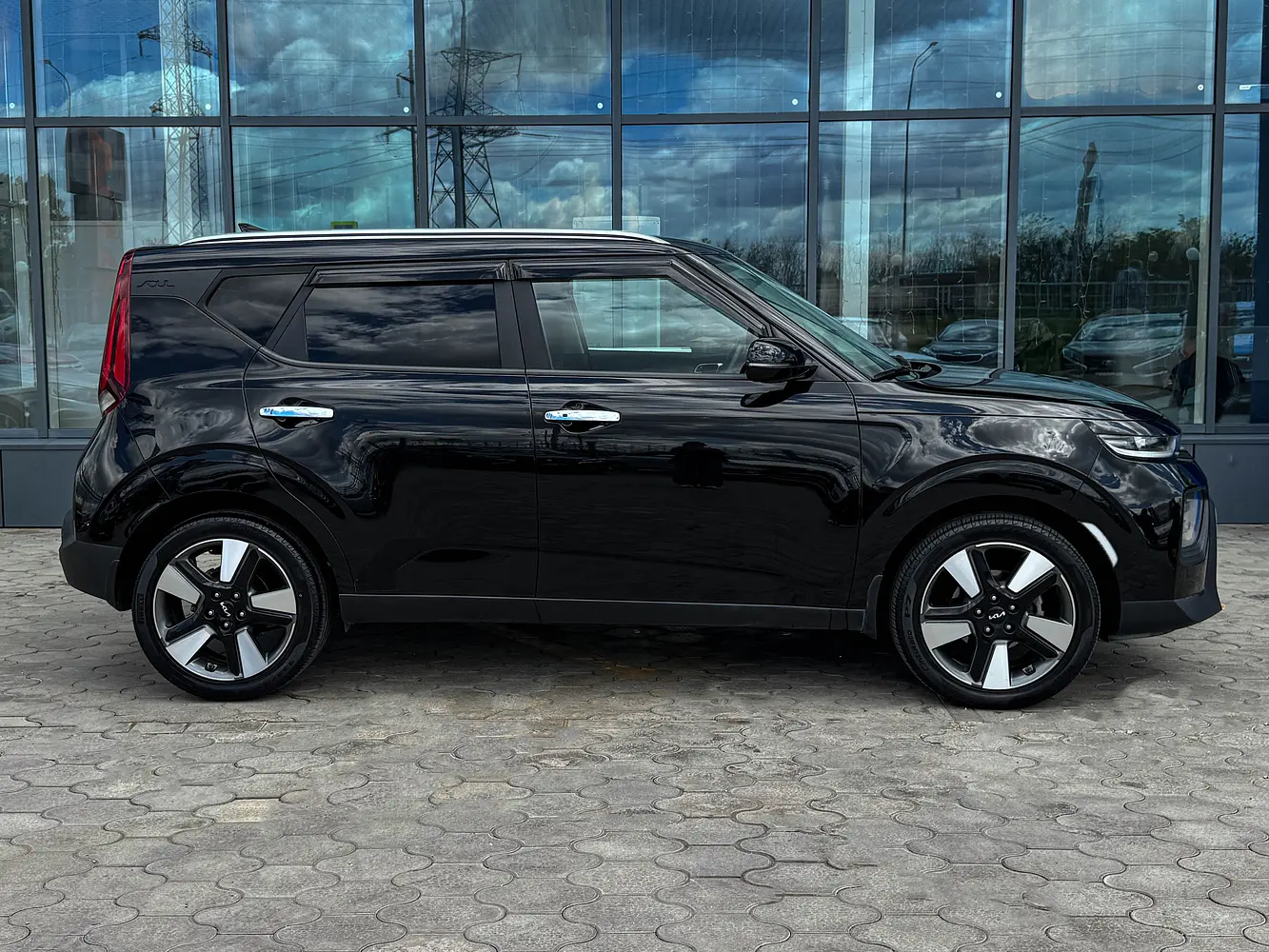 Kia