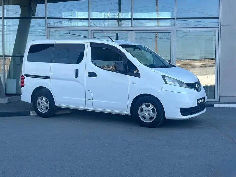 NV200