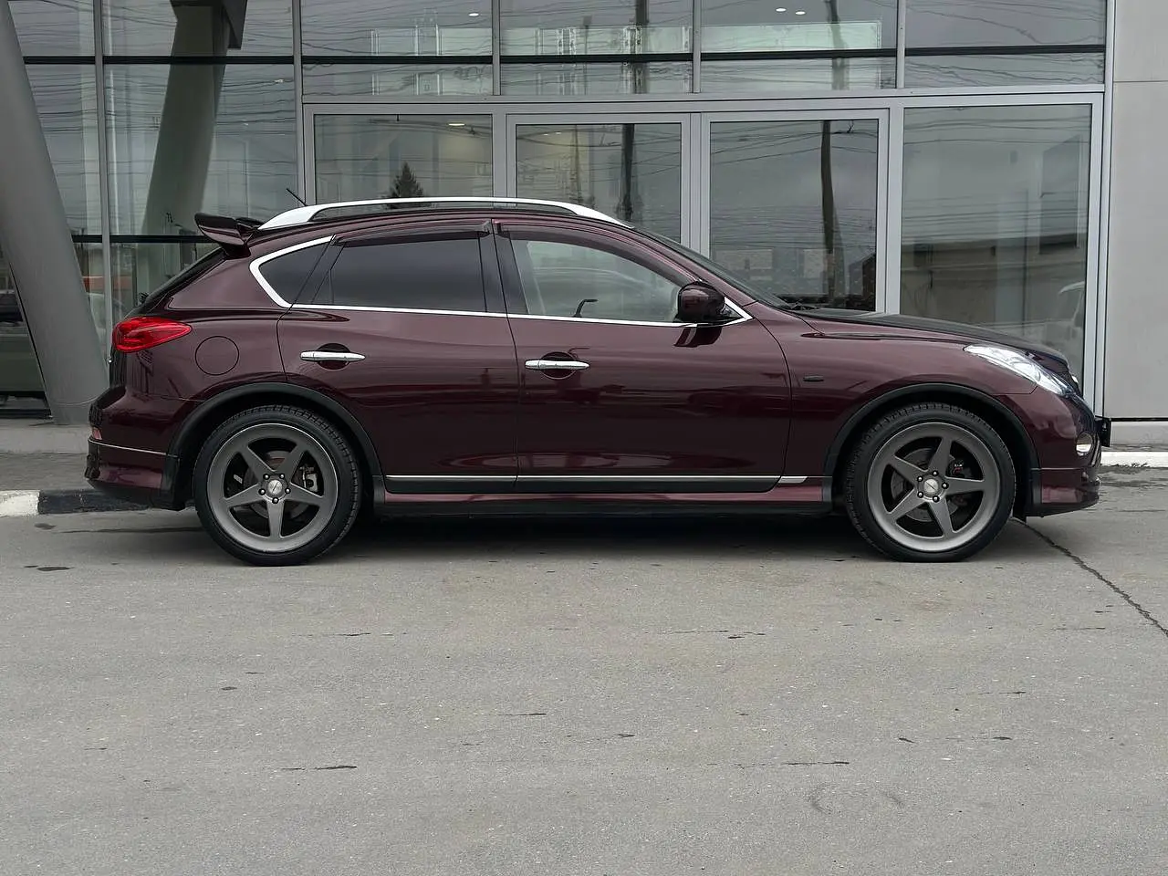 Infiniti