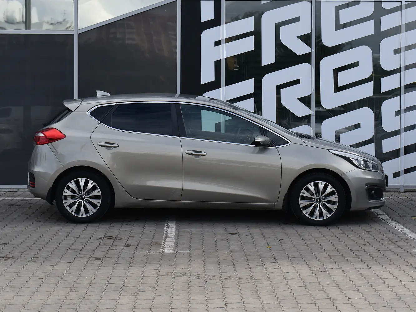 Kia