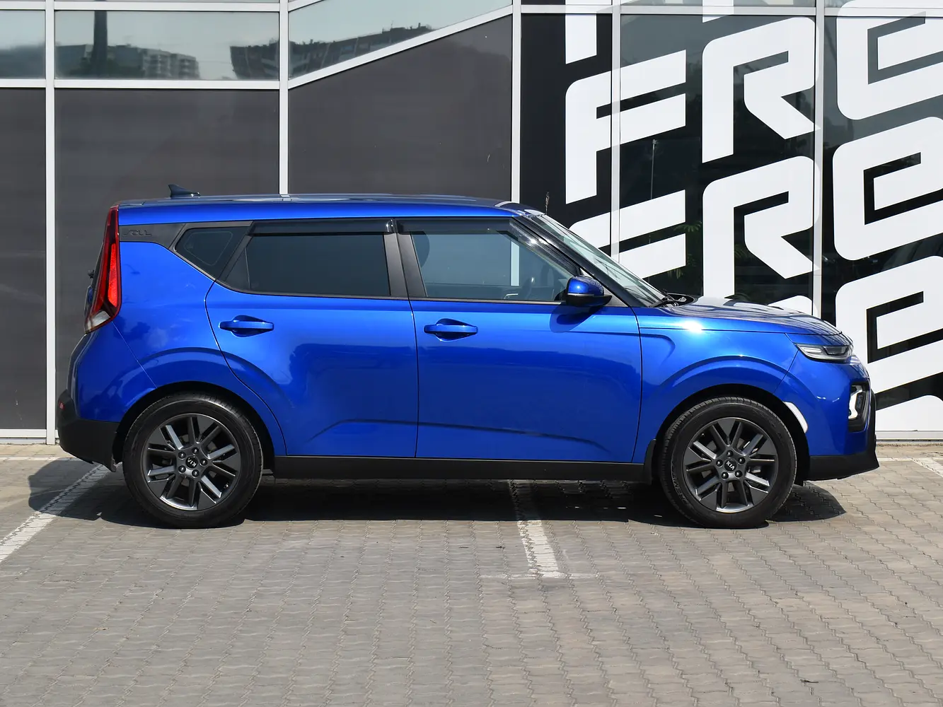 Kia