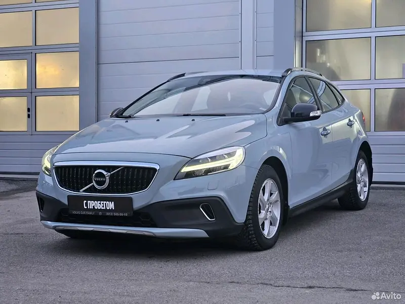 V40 Cross Country