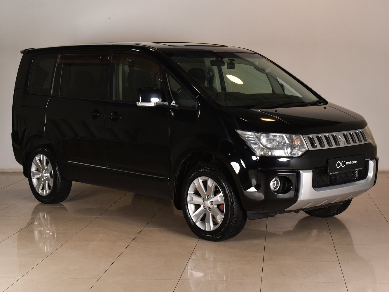Mitsubishi delica d:2 2013. Делика 2013. Мицубиси делика 2013г. Делика 2013. Делика 2013.