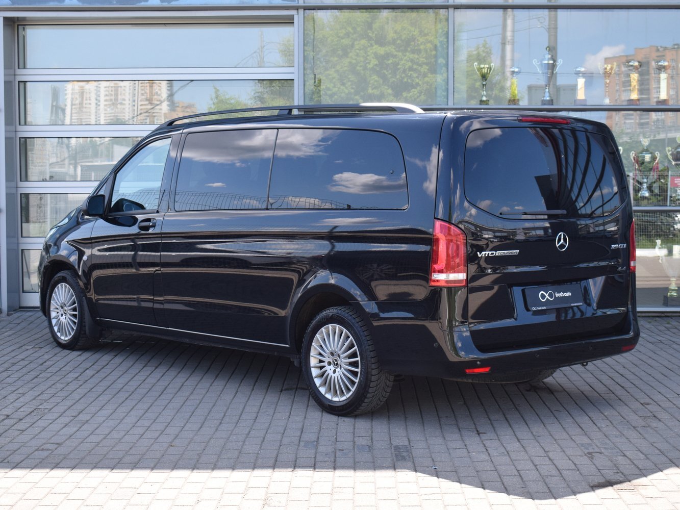 Мерседес вито 2019. Mercedes Benz Vito 2019. Mercedes Vito 2019. Мерседес Вито 2019 года. Mercedes-Benz Vito 2019 на белом фоне.