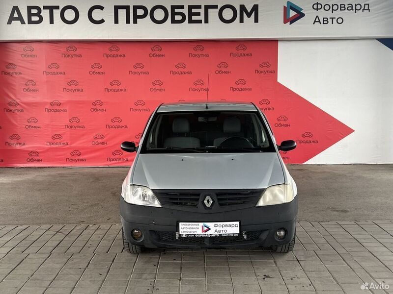 Renault Logan. Renault Logan 2005.