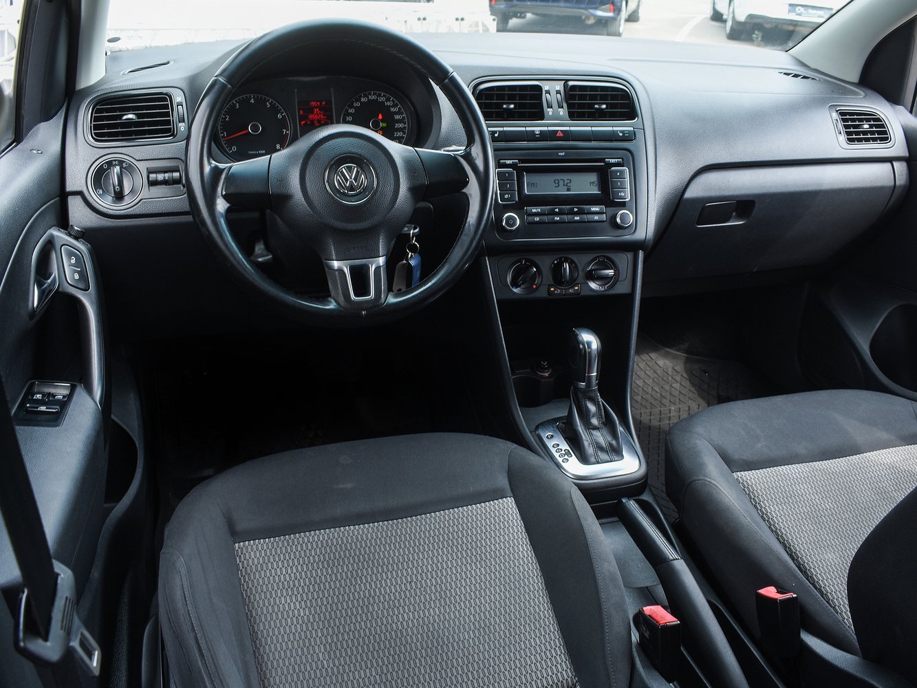 Volkswagen polo gti 2012. Volkswagen polo 2012 салон. характеристики поло 2012. салон поло седан 2012. фольксваген поло комплектация комфортлайн 2013.