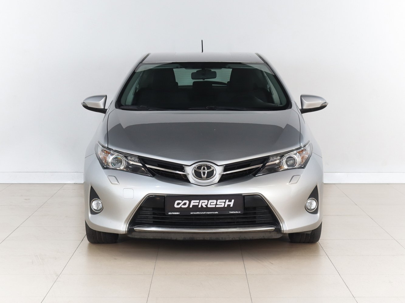 Toyota Auris 2013 зад