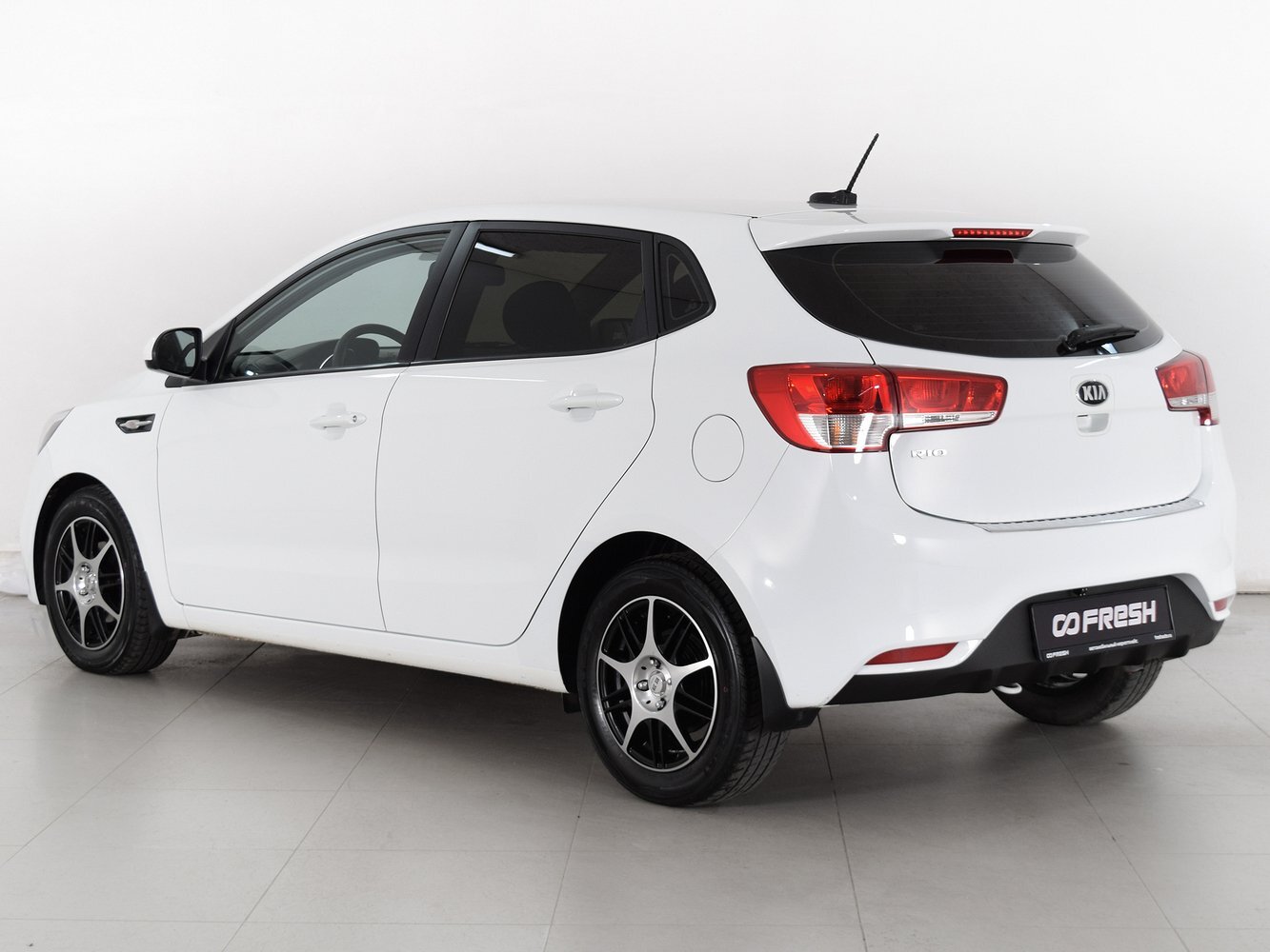 Kia Rio 2017 Р±РµР»С‹Р№