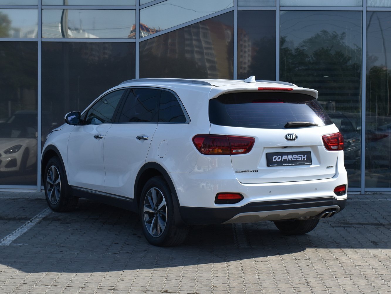 Kia Sorento 2018 Р±РµР»С‹Р№