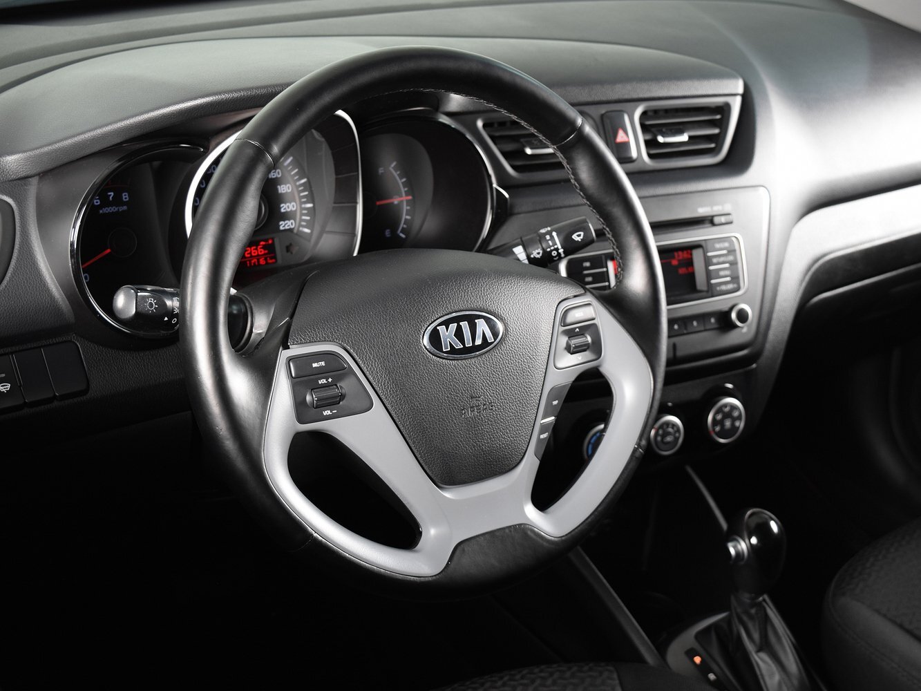 Kia Rio с369сс