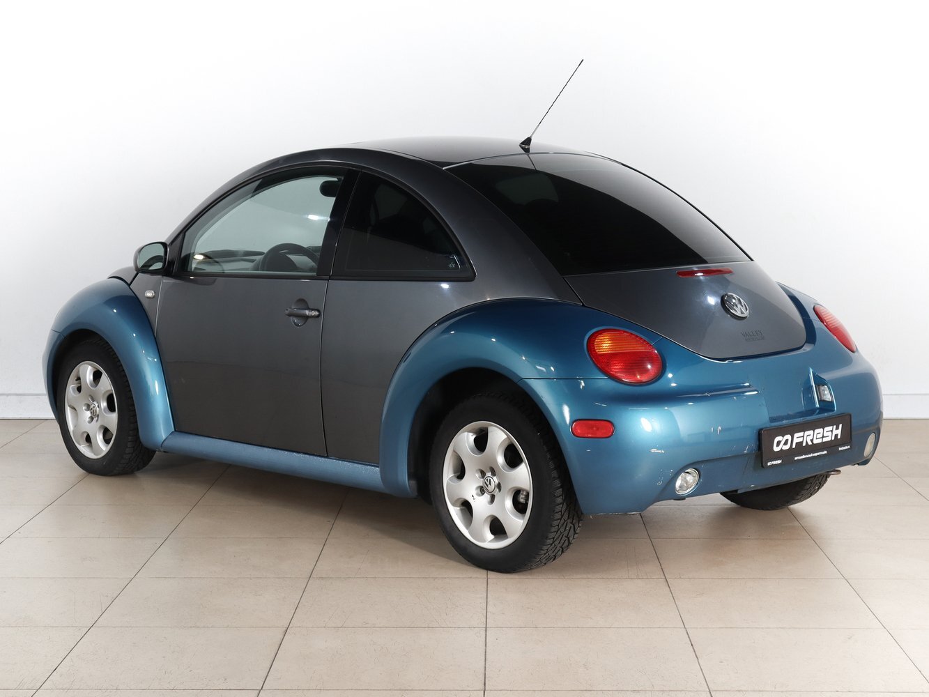 Volkswagen Beetle розовая 78000