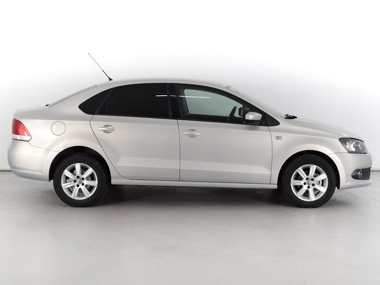 VW Polo 2011 Silver Leaf