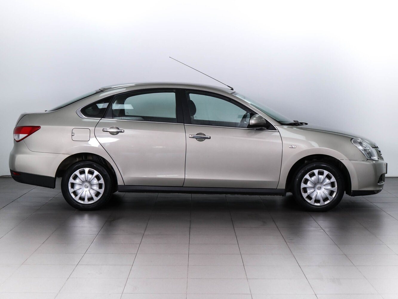 Nissan Almera 2014