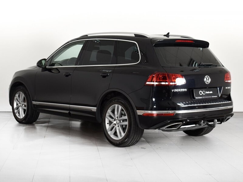 Volkswagen touareg черный