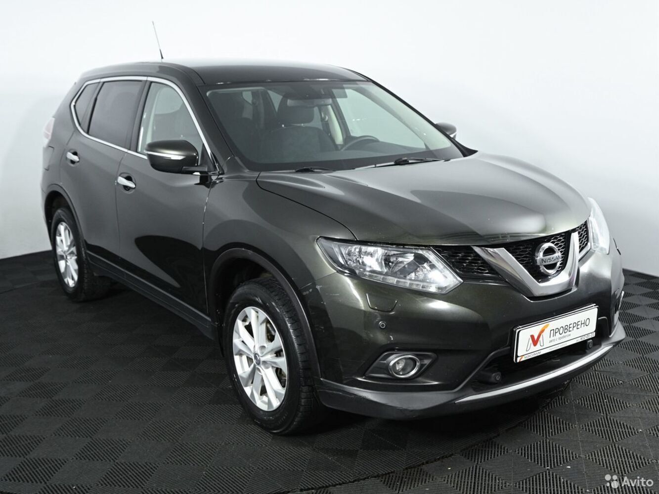 Nissan x trail зеленый