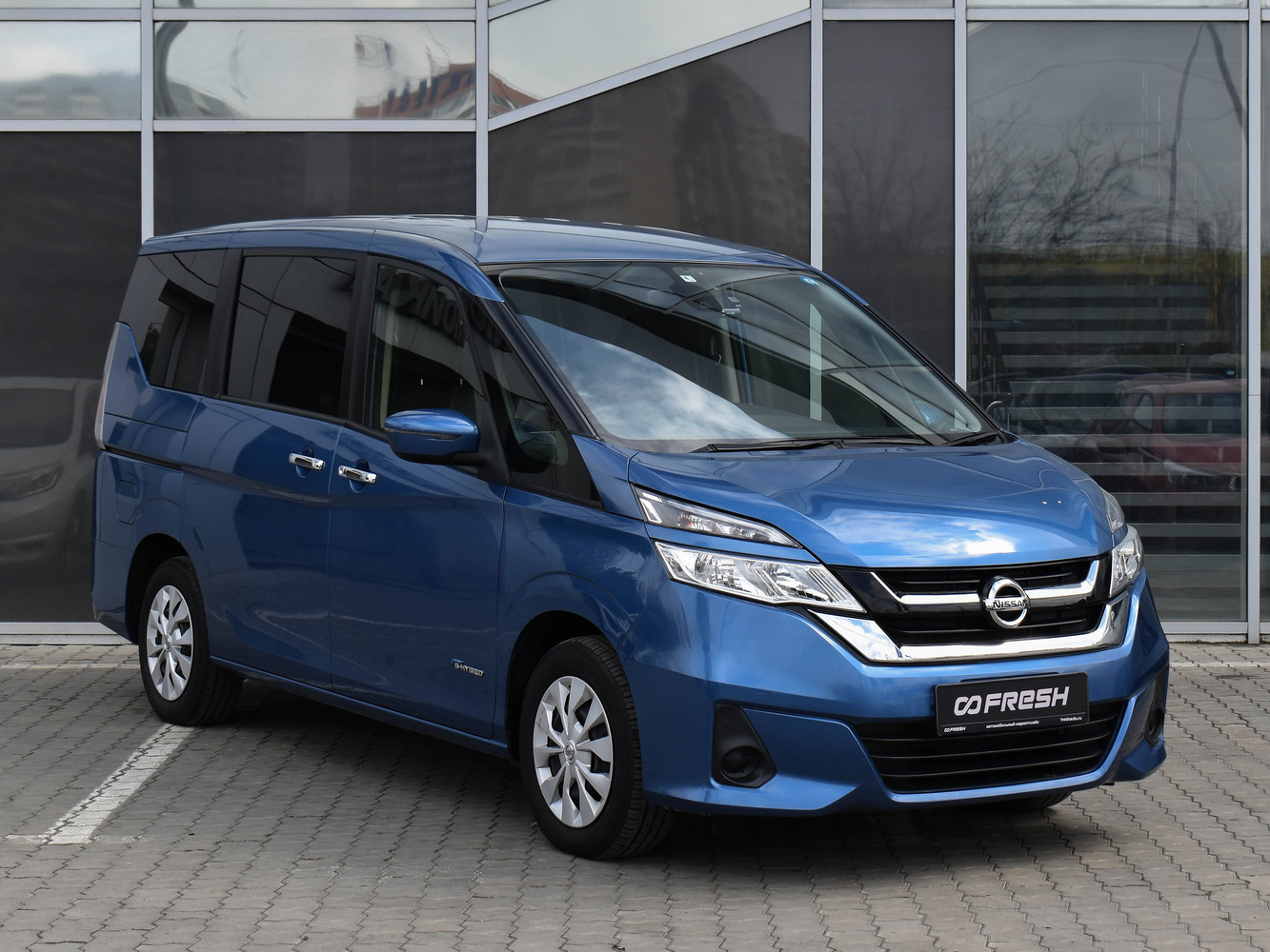 Nissan Serena с пробегом 105419 км | Купить б/у Nissan Serena 2017 года в  Москве | Fresh Auto