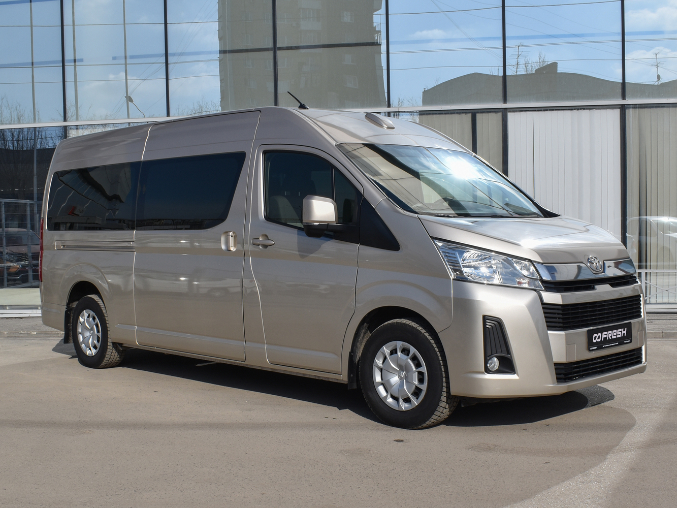 Toyota HiAce с пробегом 105145 км | Купить б/у Toyota HiAce 2021 года в  Липецке | Fresh Auto