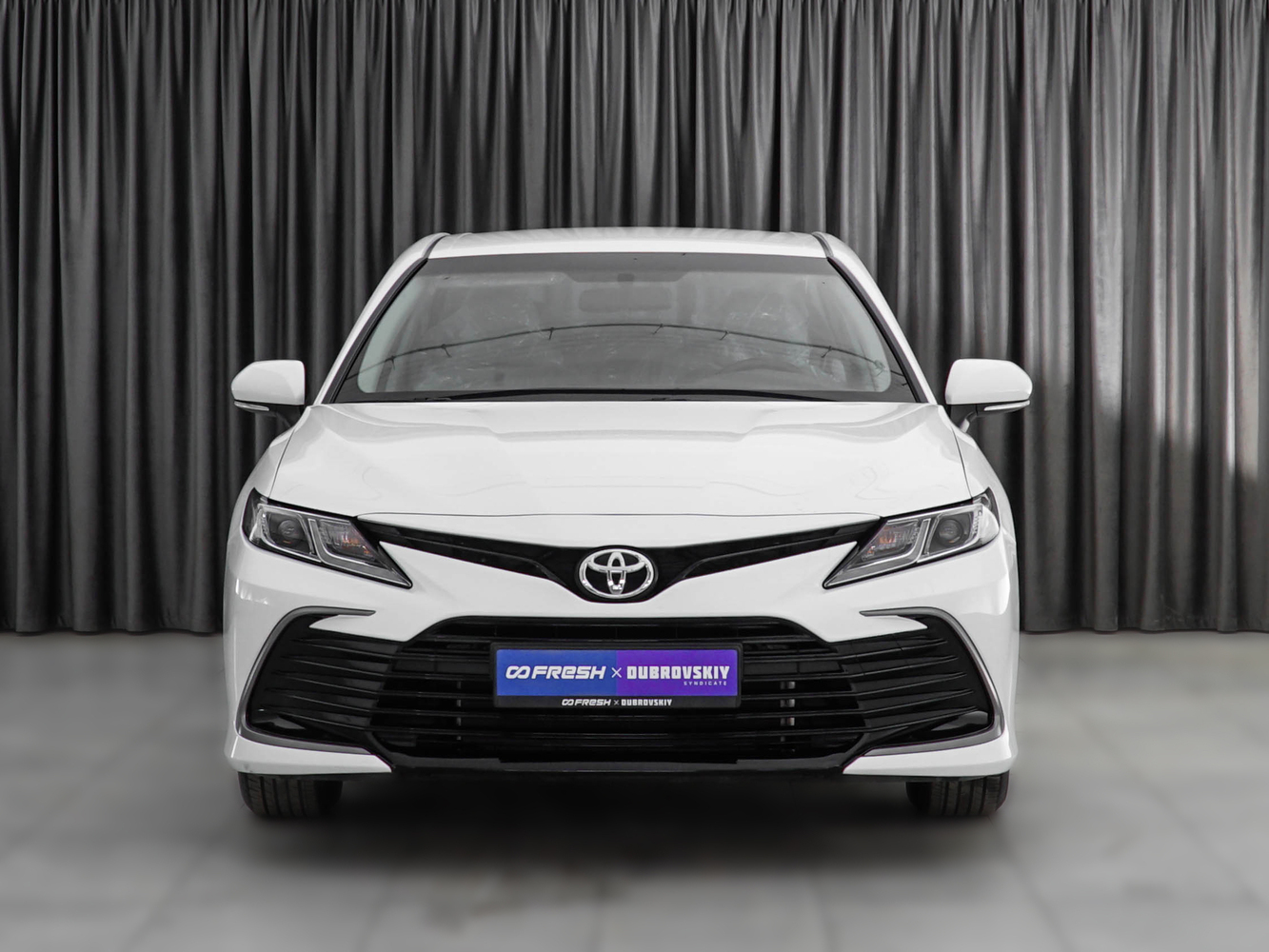 Toyota Camry с пробегом 35 км | Купить б/у Toyota Camry 2023 года в Москве  | Fresh Auto