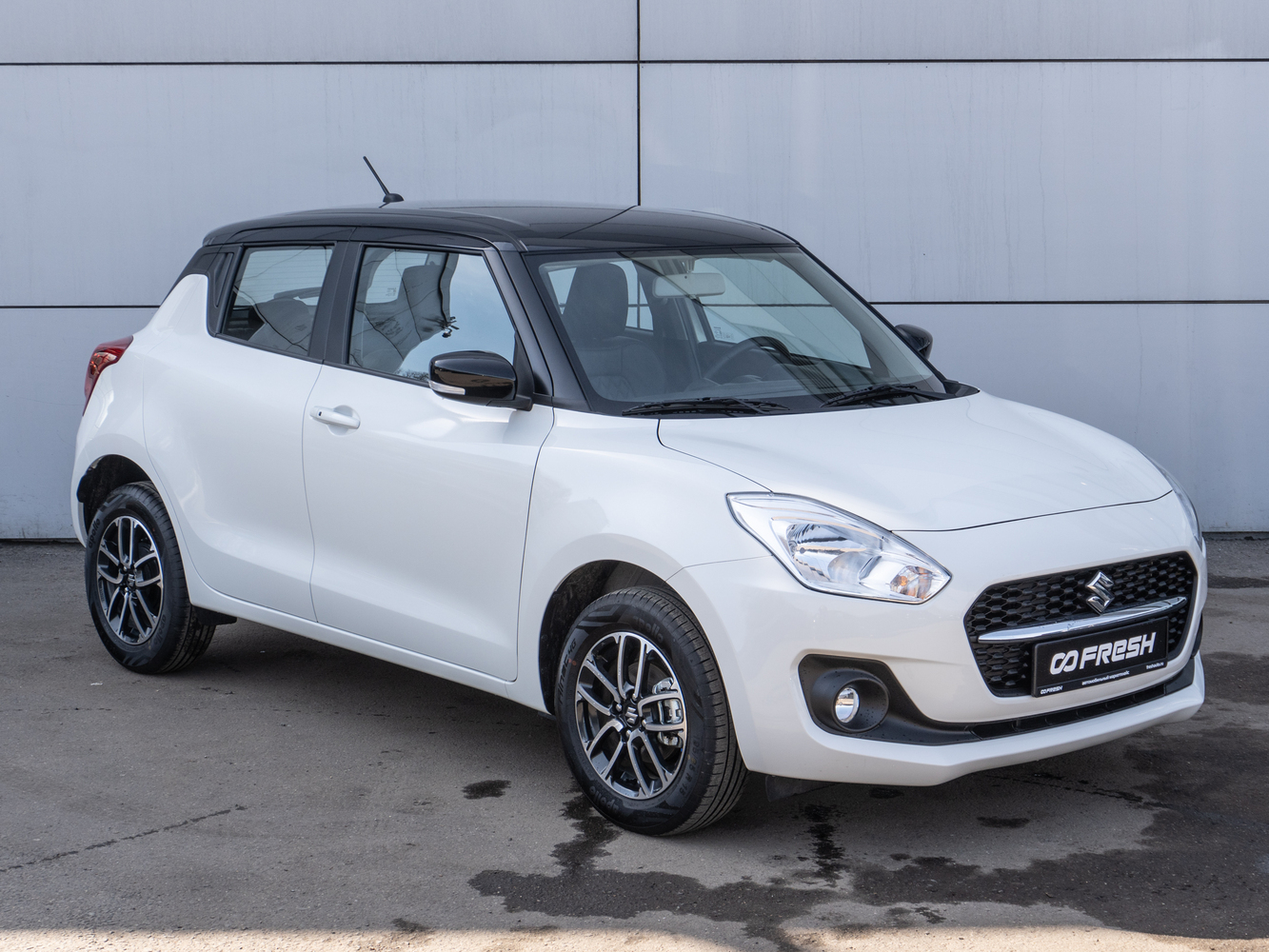 Suzuki Swift с пробегом 419 км | Купить б/у Suzuki Swift 2022 года в Москве  | Fresh Auto