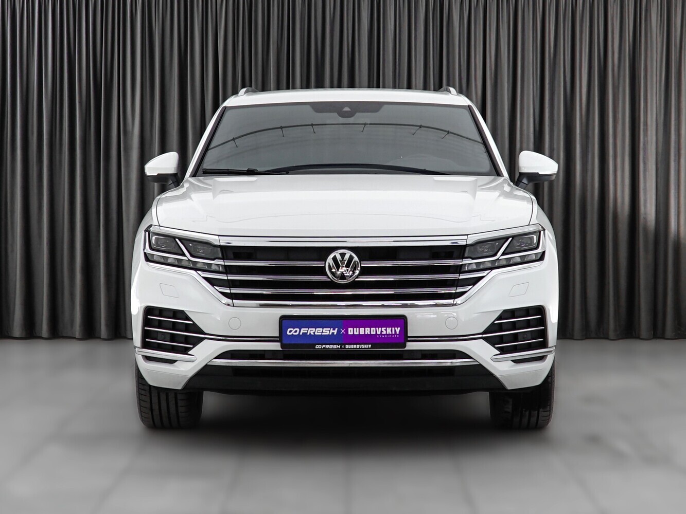 Volkswagen Touareg с пробегом 42000 км | Купить б/у Volkswagen Touareg 2019  года в Москве | Fresh Auto