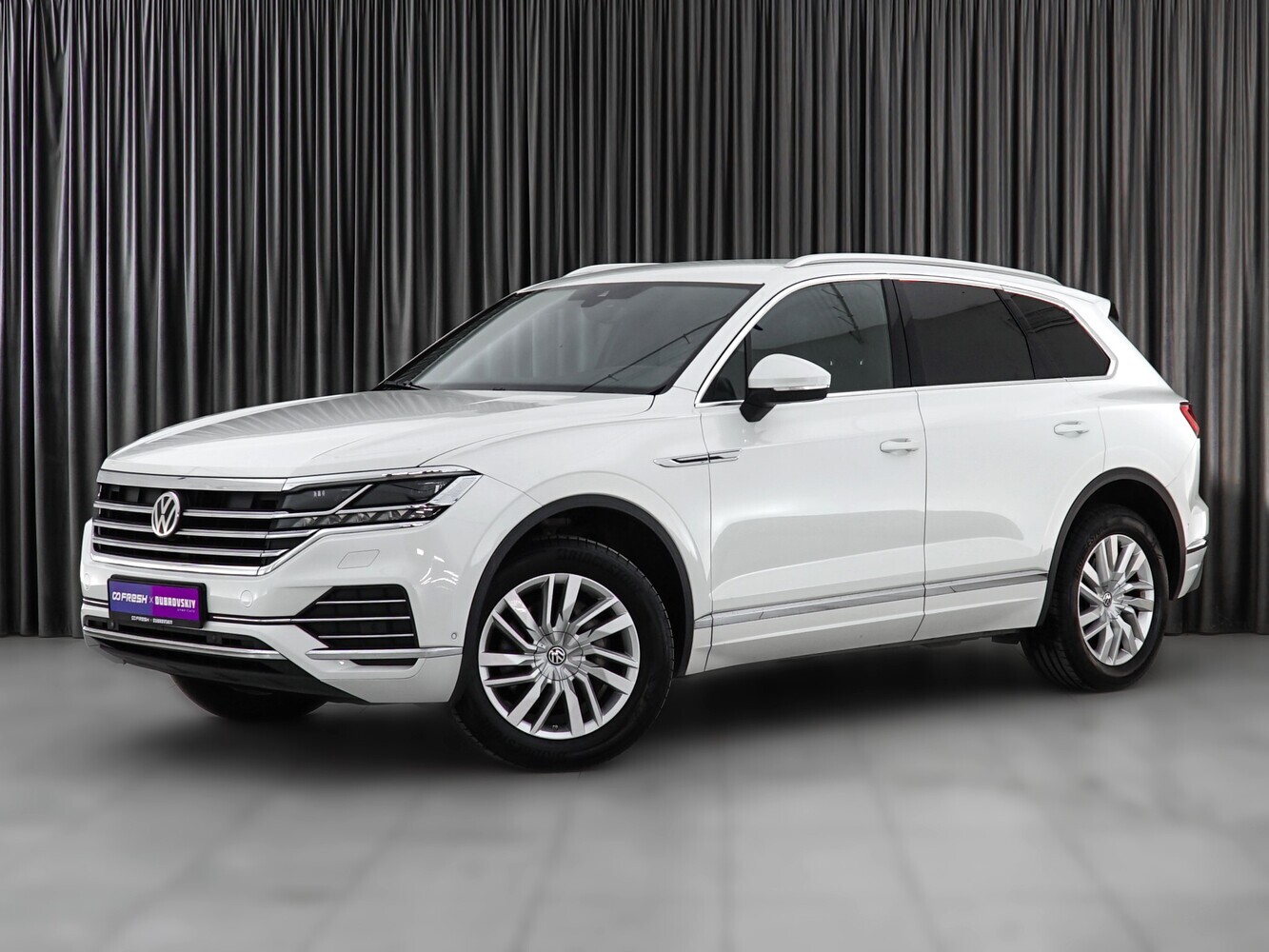 Volkswagen Touareg с пробегом 42000 км | Купить б/у Volkswagen Touareg 2019  года в Москве | Fresh Auto