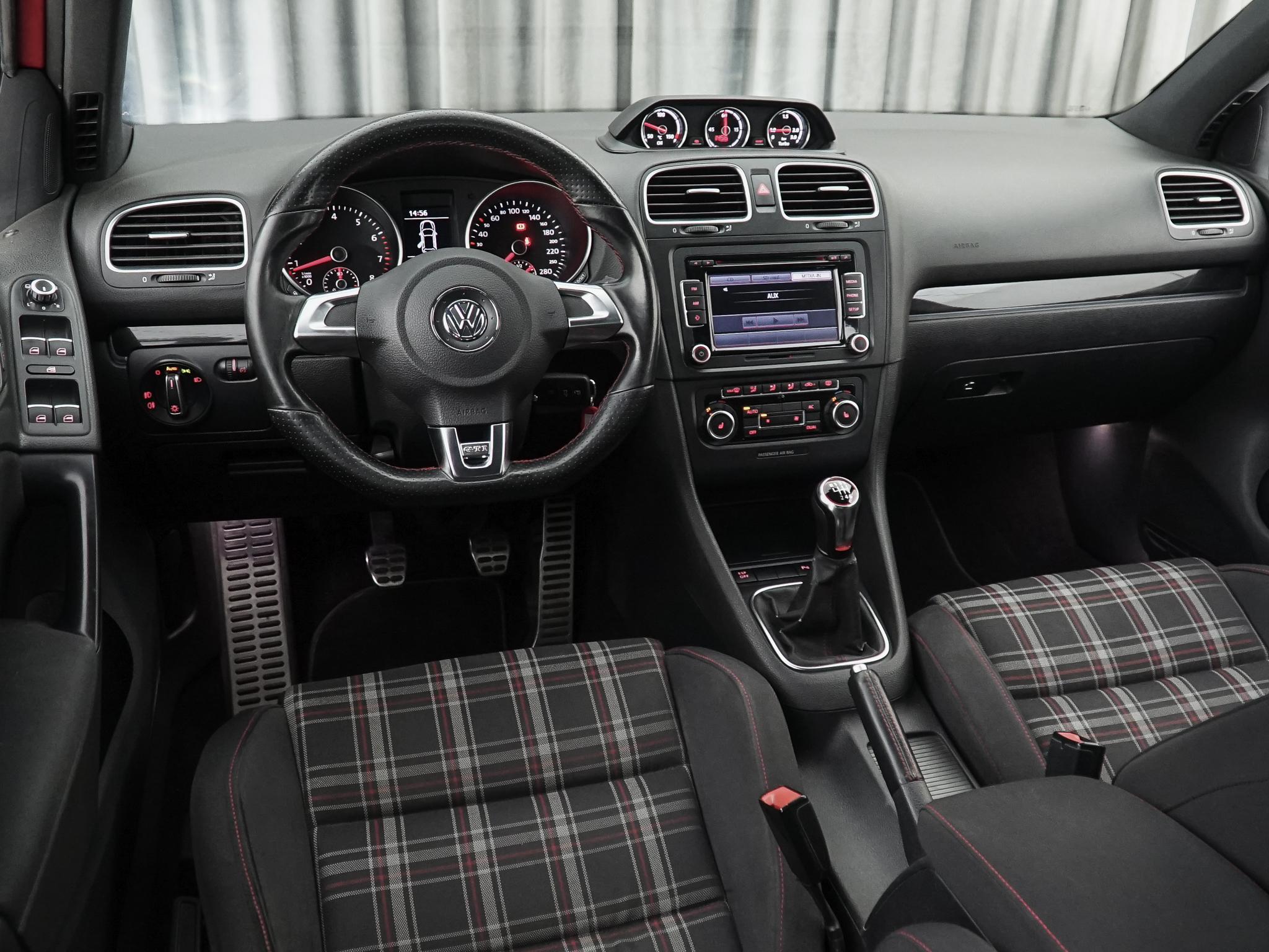 Volkswagen Golf GTI с пробегом 211567 км | Купить б/у Volkswagen Golf GTI  2010 года в Москве | Fresh Auto