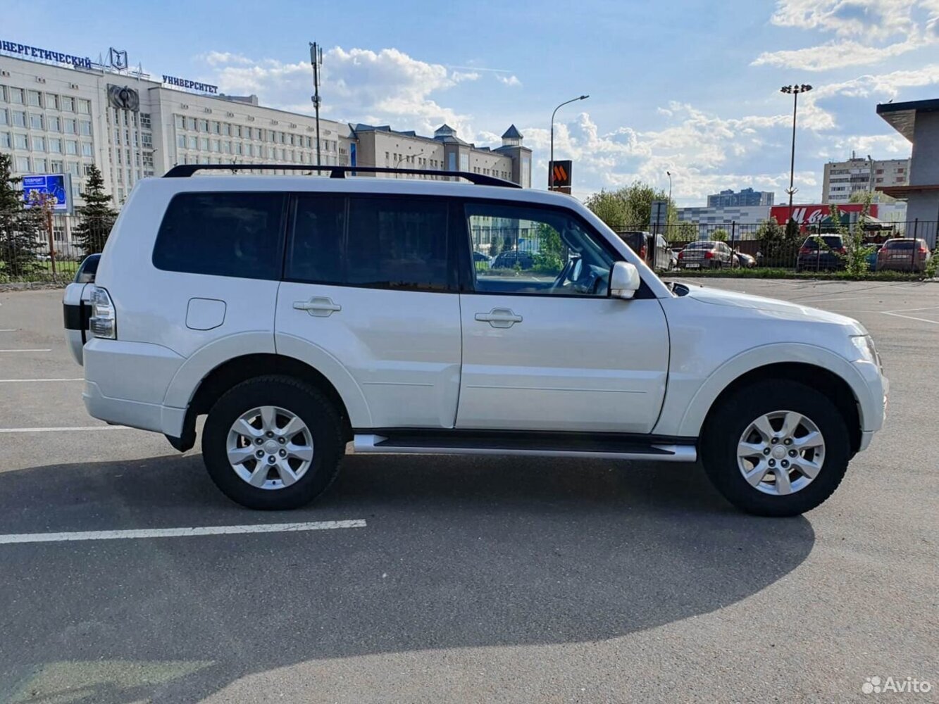 Mitsubishi Pajero с пробегом 63598 км | Купить б/у Mitsubishi Pajero 2014  года в Москве | Fresh Auto