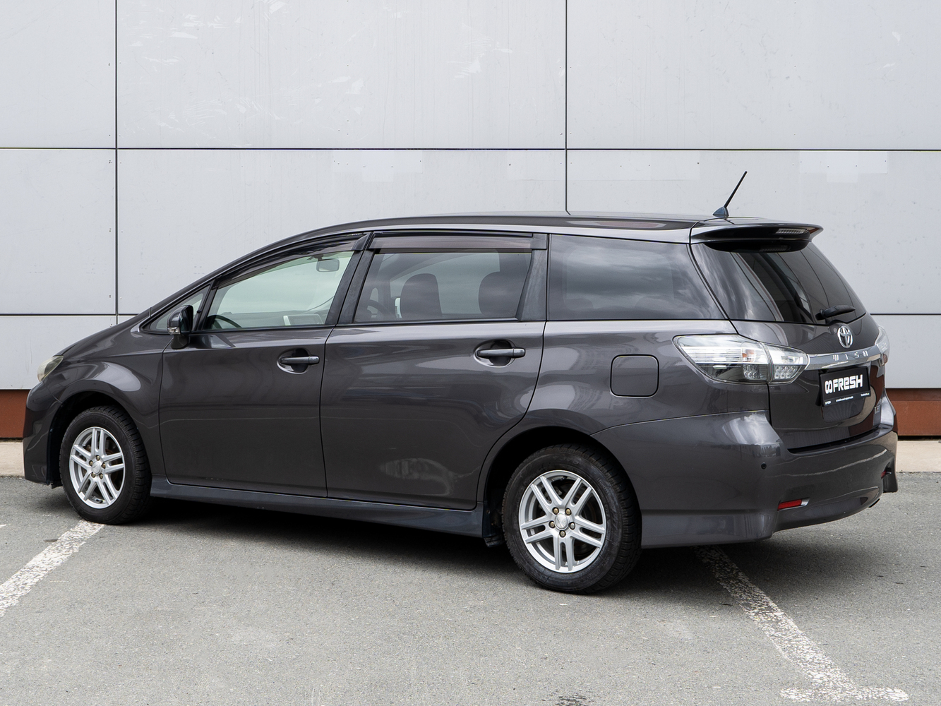 Toyota Wish с пробегом 100478 км | Купить б/у Toyota Wish 2013 года в  Москве | Fresh Auto