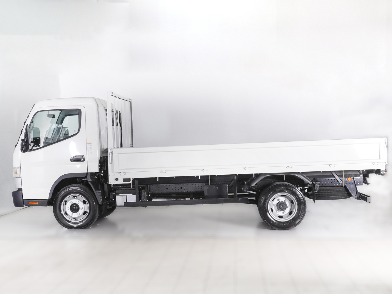 Fuso (Mitsubishi) Canter с пробегом 28 км | Купить б/у Fuso (Mitsubishi)  Canter 2023 года в Москве | Fresh Auto