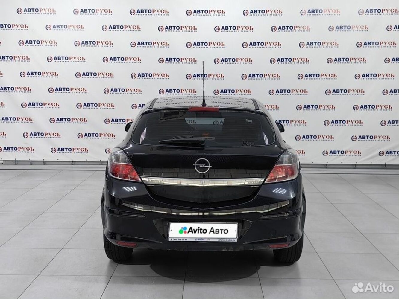 Opel Astra с пробегом 118999 км | Купить б/у Opel Astra 2010 года в Москве  | Fresh Auto