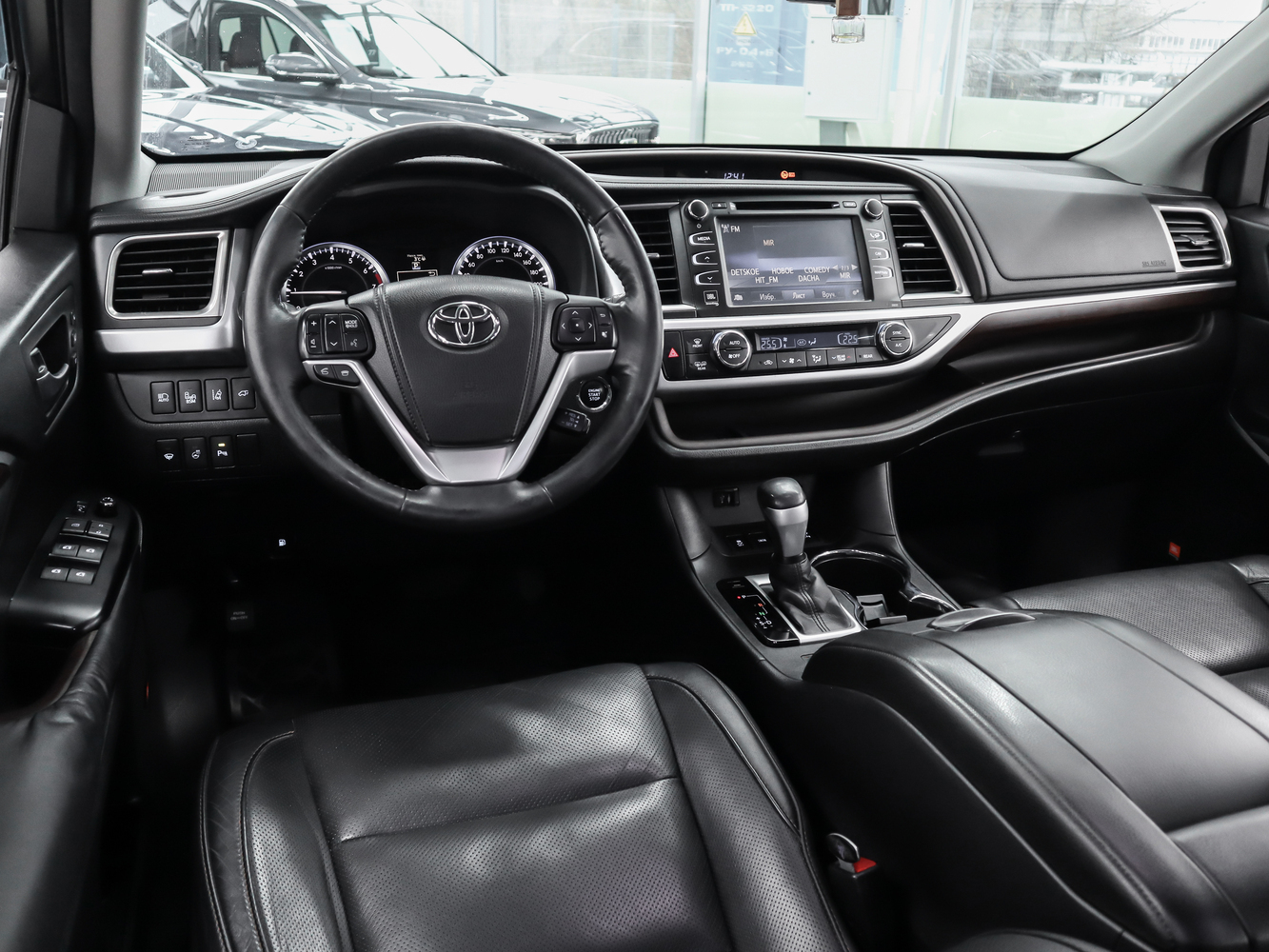 Toyota Highlander с пробегом 106759 км | Купить б/у Toyota Highlander 2014  года в Москве | Fresh Auto