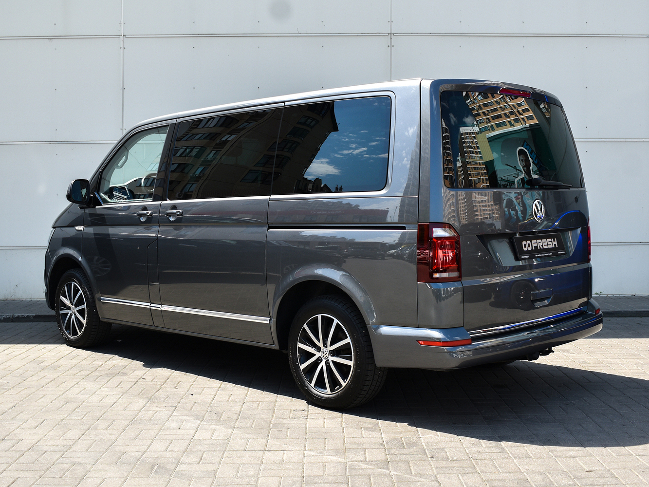 Volkswagen Multivan с пробегом 114403 км | Купить б/у Volkswagen Multivan  2018 года в Москве | Fresh Auto