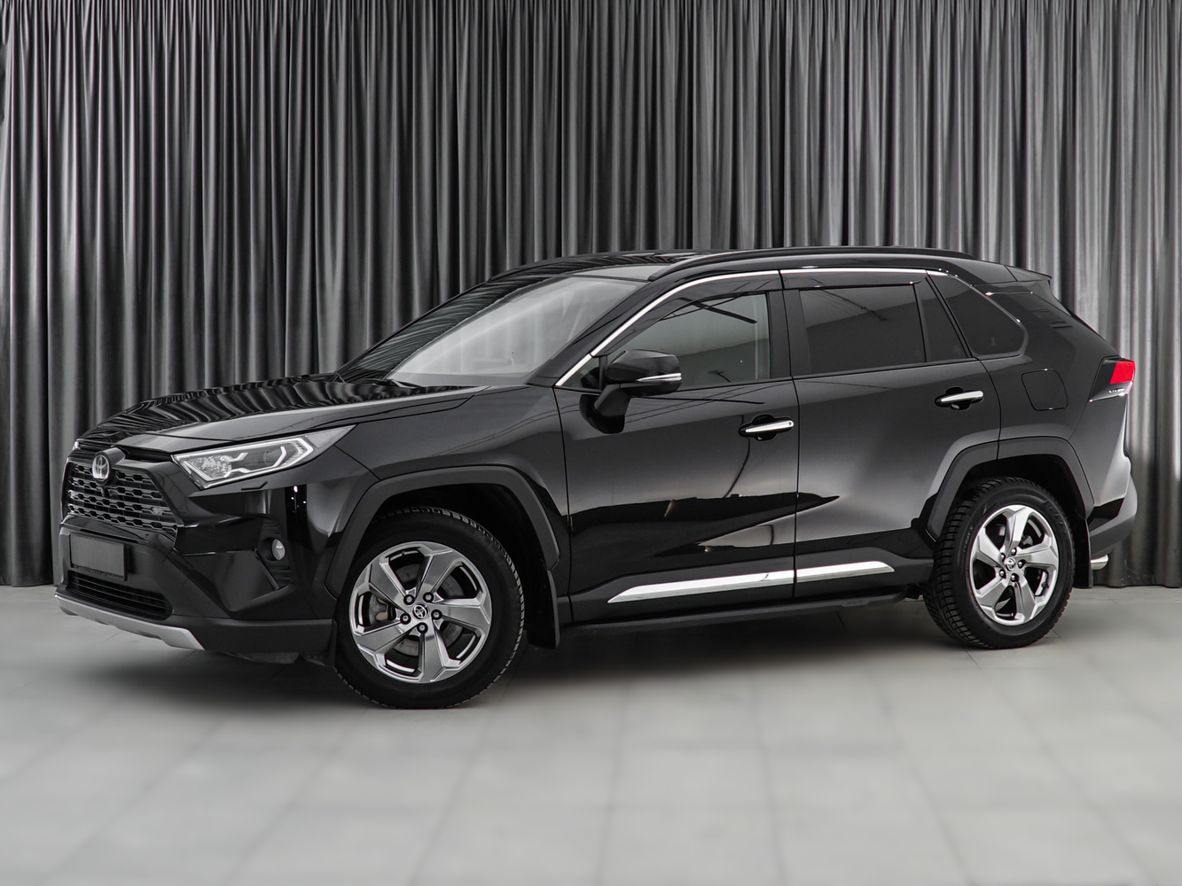 Toyota RAV4 с пробегом 16336 км | Купить б/у Toyota RAV4 2019 года в  Воронеже | Fresh Auto