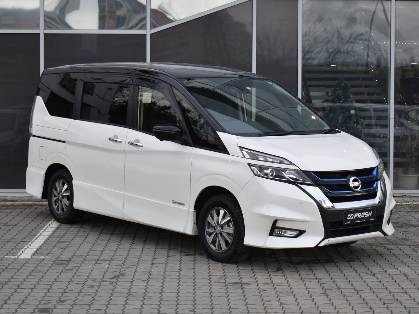 Nissan Serena с пробегом 65233 км | Купить б/у Nissan Serena 2018 года в  Москве | Fresh Auto