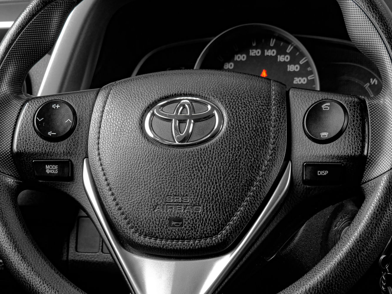 Toyota RAV4 с пробегом 88295 км | Купить б/у Toyota RAV4 2014 года в Москве  | Fresh Auto