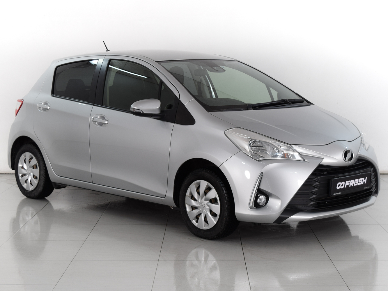 Toyota Vitz с пробегом 89062 км | Купить б/у Toyota Vitz 2018 года в Москве  | Fresh Auto