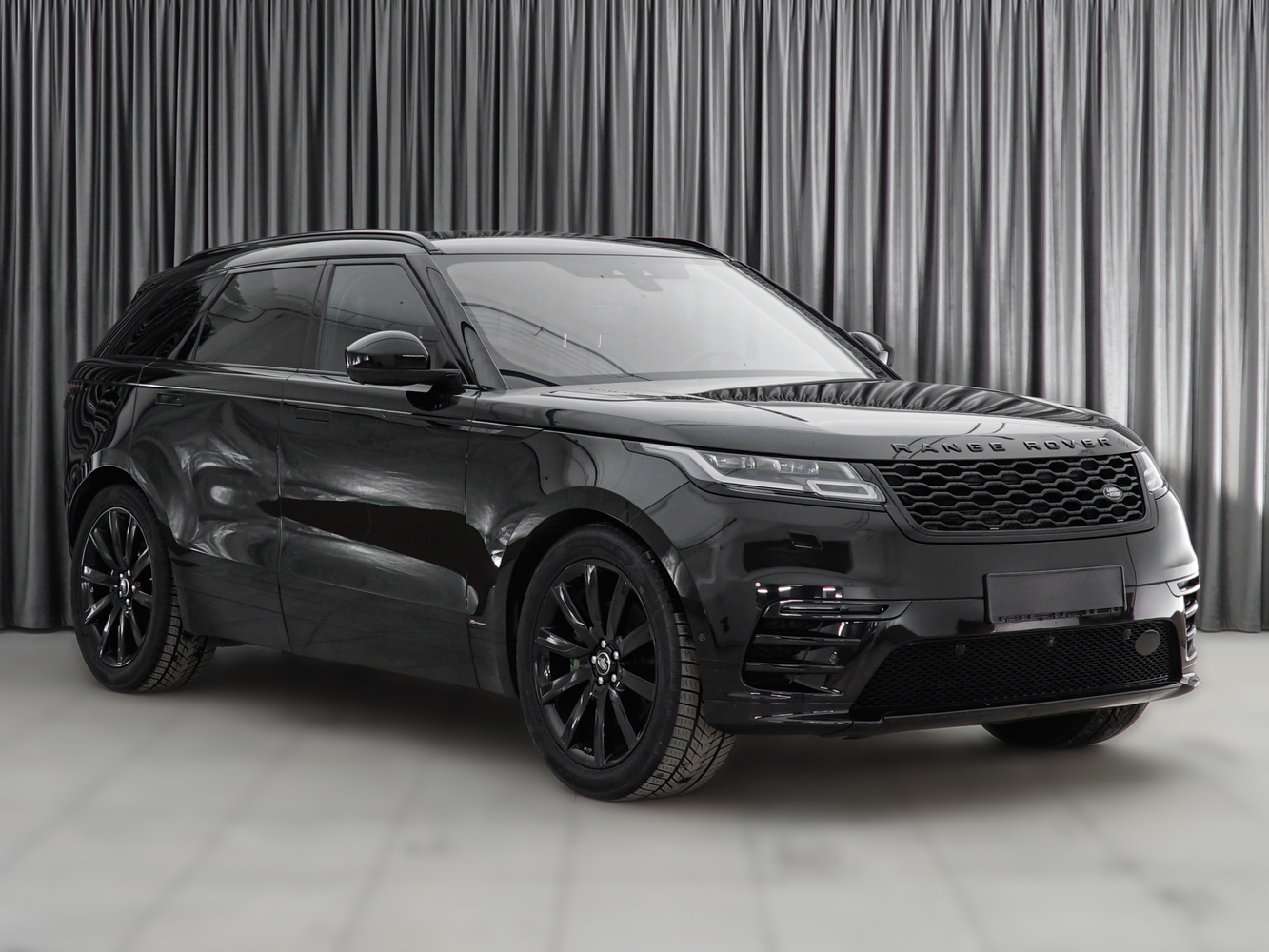 Land Rover Range Rover Velar с пробегом 143432 км | Купить б/у Land Rover  Range Rover Velar 2018 года в Москве | Fresh Auto