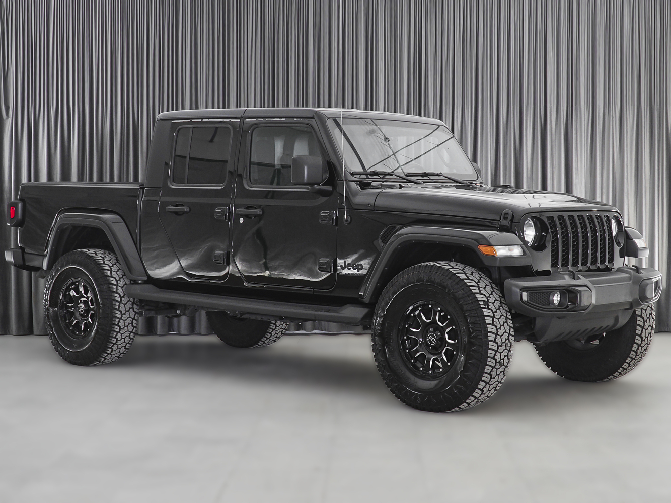 Jeep Gladiator с пробегом 22177 км | Купить б/у Jeep Gladiator 2021 года в  Москве | Fresh Auto