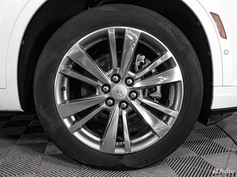 Cadillac XT6